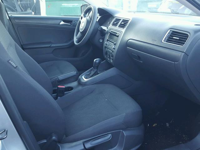 3VW2K7AJXEM327655 - 2014 VOLKSWAGEN JETTA BASE SILVER photo 5