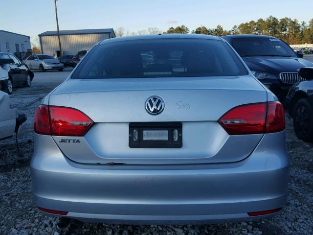 3VW2K7AJXEM327655 - 2014 VOLKSWAGEN JETTA BASE SILVER photo 9