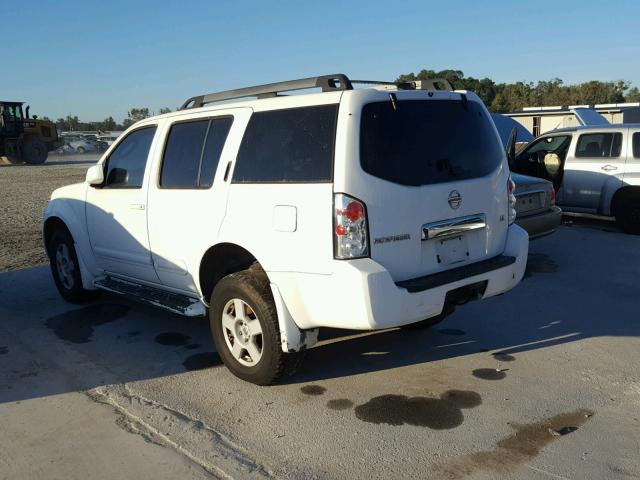 5N1AR18U65C719021 - 2005 NISSAN PATHFINDER WHITE photo 3