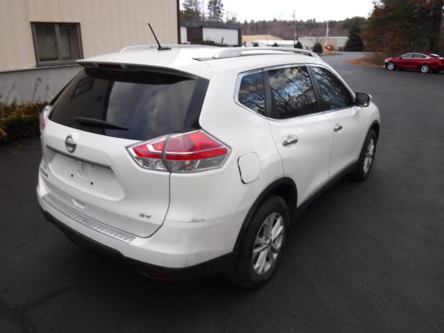 KNMAT2MT0FP518556 - 2015 NISSAN ROGUE S WHITE photo 3