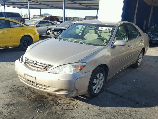 4T1BE32K34U369052 - 2004 TOYOTA CAMRY LE ოქროსფერი ფოტო 2