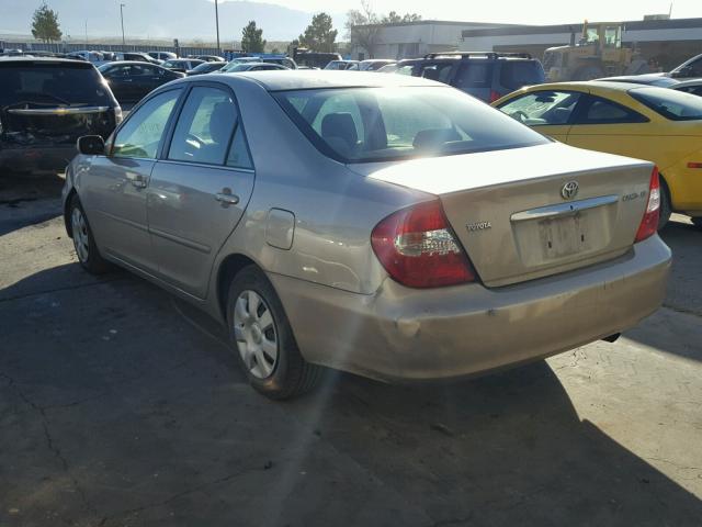 4T1BE32K34U369052 - 2004 TOYOTA CAMRY LE ოქროსფერი ფოტო 3