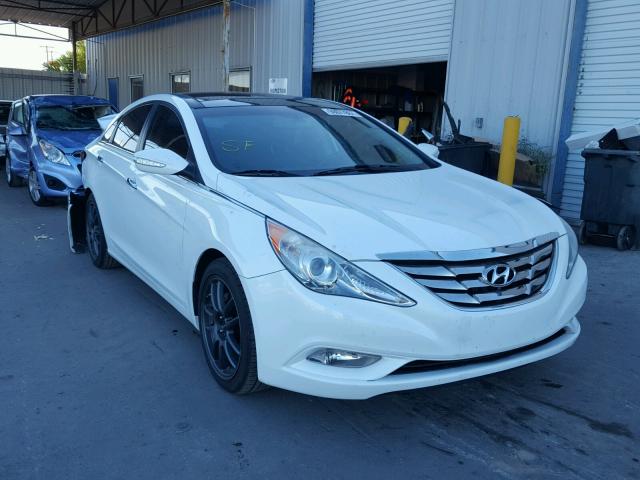 5NPEC4AB8CH395959 - 2012 HYUNDAI SONATA SE WHITE photo 1