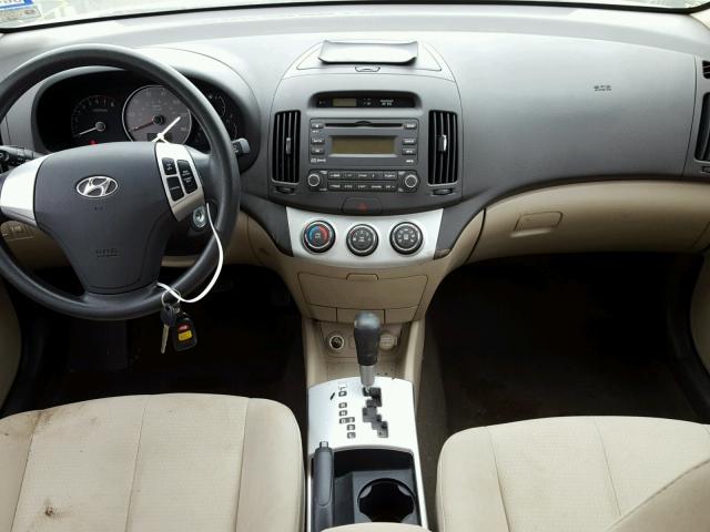 KMHDU46D89U641177 - 2009 HYUNDAI ELANTRA GL BEIGE photo 9