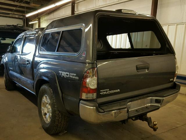 5TFLU4ENXCX025111 - 2012 TOYOTA TACOMA DOU CHARCOAL photo 3