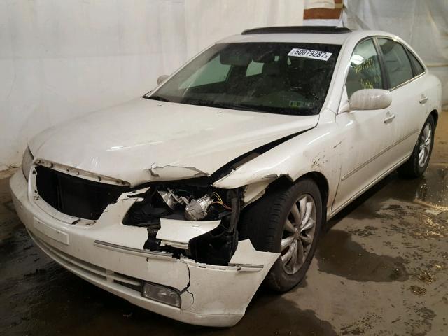 KMHFC46FX6A095783 - 2006 HYUNDAI AZERA SE WHITE photo 2