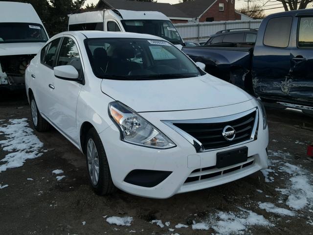 3N1CN7AP0GL877851 - 2016 NISSAN VERSA S WHITE photo 1