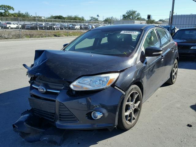 1FADP3K21DL149461 - 2013 FORD FOCUS SE BLACK photo 2