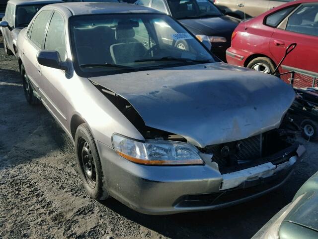 1HGCG1643YA047832 - 2000 HONDA ACCORD LX GRAY photo 1