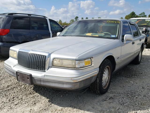 1LNLM83WXSY644458 - 1995 LINCOLN TOWN CAR C GRAY photo 2