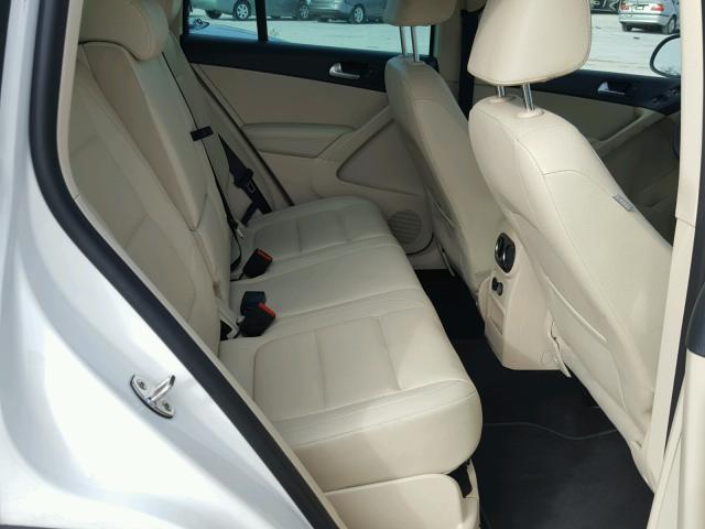 WVGAV7AX0CW546577 - 2012 VOLKSWAGEN TIGUAN S WHITE photo 6