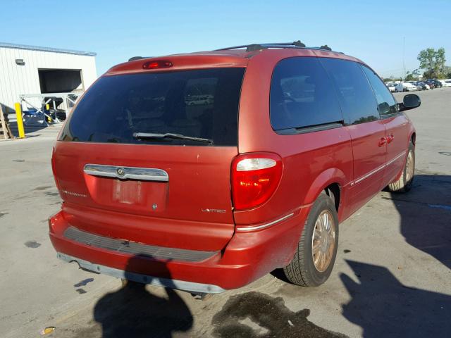2C8GP64L55R155639 - 2005 CHRYSLER TOWN & COU BURGUNDY photo 4
