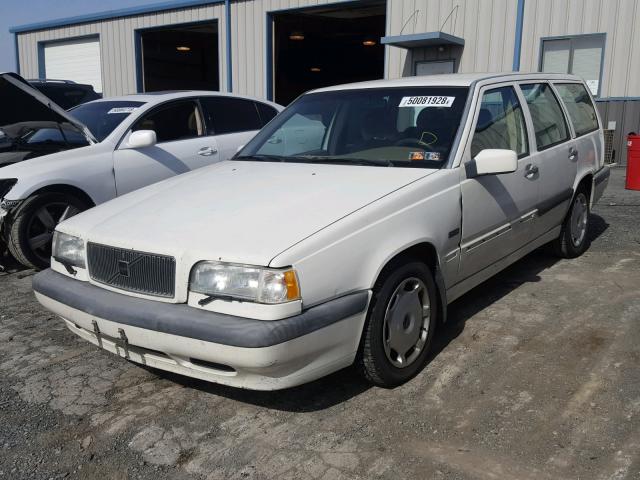 YV1LW5548V2283855 - 1997 VOLVO 850 WHITE photo 2