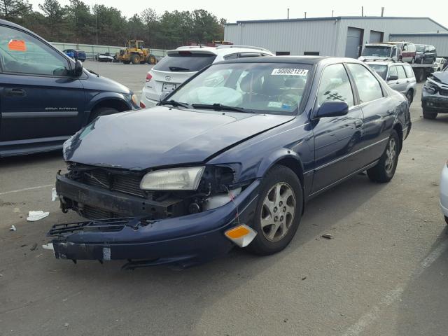 JT2BF28K6W0102574 - 1998 TOYOTA CAMRY LE BLUE photo 2