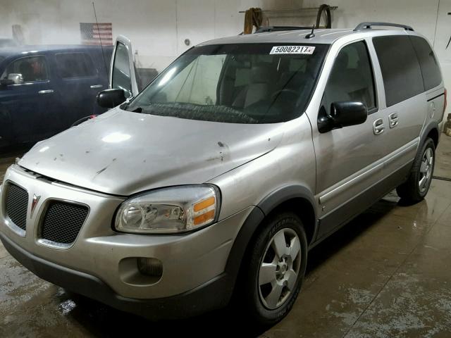 1GMDU03107D179066 - 2007 PONTIAC MONTANA SV SILVER photo 2