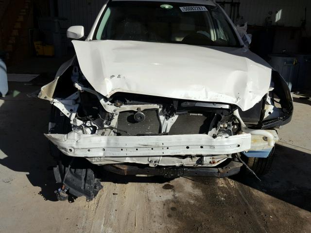 4S4BRDKC5B2345735 - 2011 SUBARU OUTBACK 3. WHITE photo 9