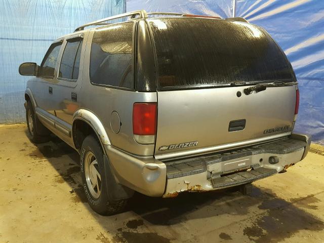 1GNDT13W912155660 - 2001 CHEVROLET BLAZER BEIGE photo 3