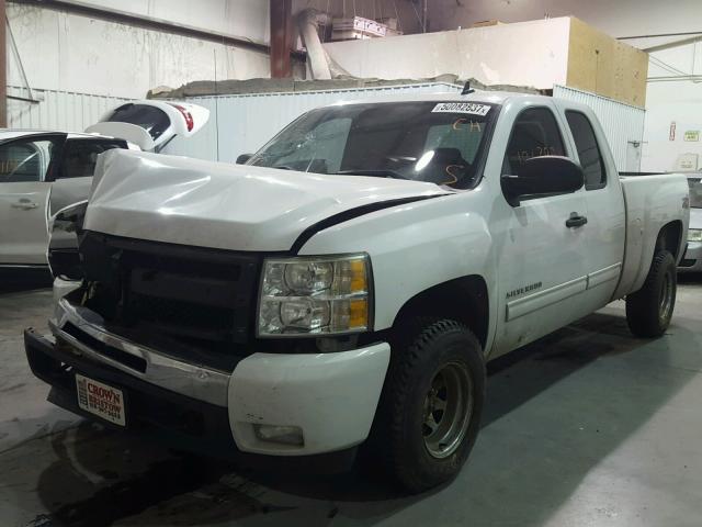 1GCSKSE34AZ183000 - 2010 CHEVROLET SILVERADO WHITE photo 2