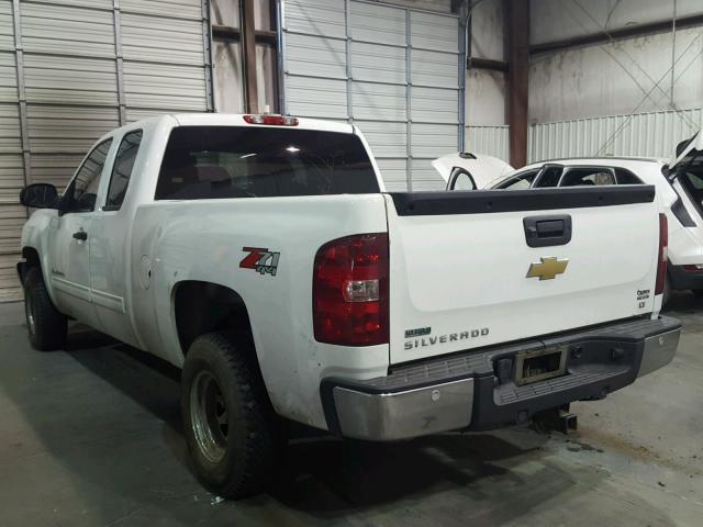 1GCSKSE34AZ183000 - 2010 CHEVROLET SILVERADO WHITE photo 3