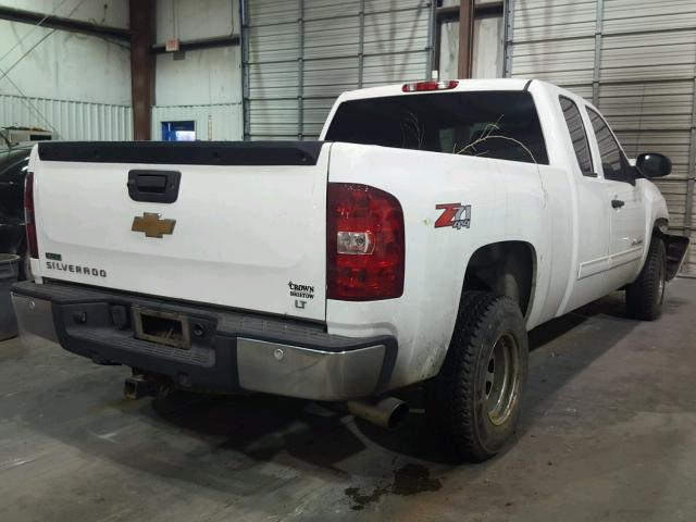 1GCSKSE34AZ183000 - 2010 CHEVROLET SILVERADO WHITE photo 4