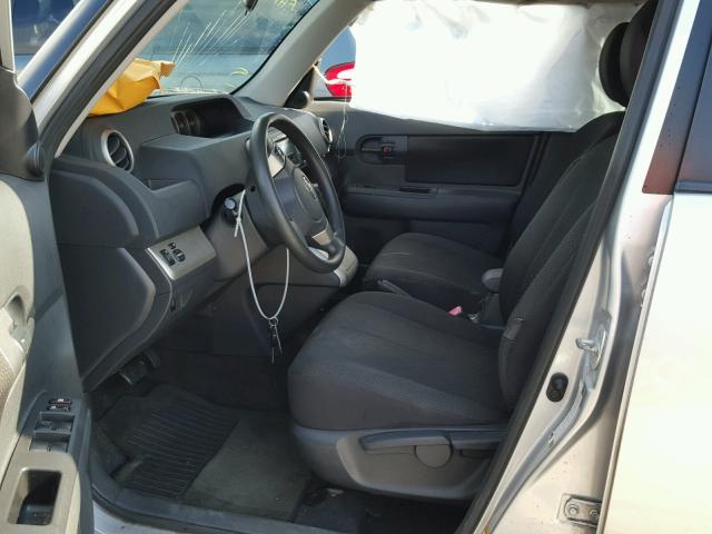 JTLKE50E191089379 - 2009 TOYOTA SCION XB GRAY photo 5