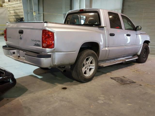 1D7CE3GK5AS166016 - 2010 DODGE DAKOTA SXT SILVER photo 4