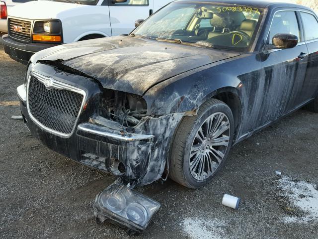 2C3CA2CV8AH330483 - 2010 CHRYSLER 300 S BLACK photo 9