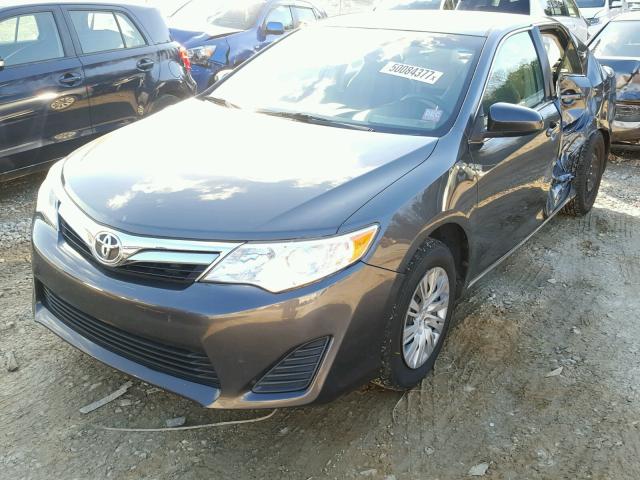 4T1BF1FKXCU025406 - 2012 TOYOTA CAMRY BASE GRAY photo 2