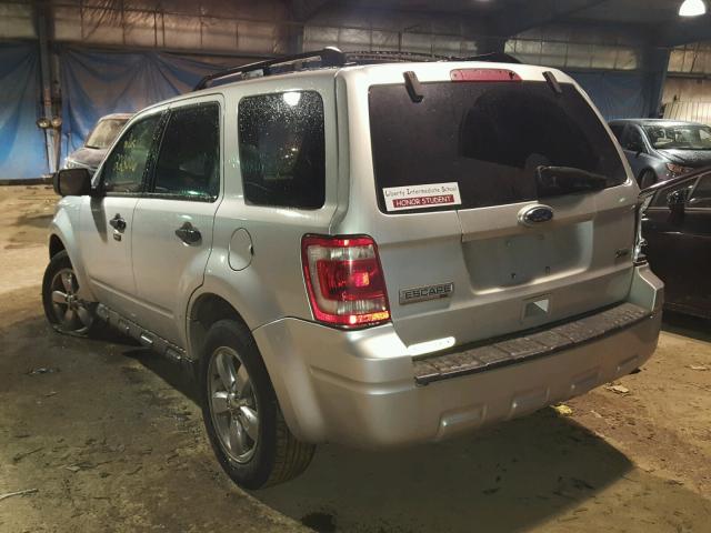 1FMCU0DG1AKA13155 - 2010 FORD ESCAPE XLT SILVER photo 3