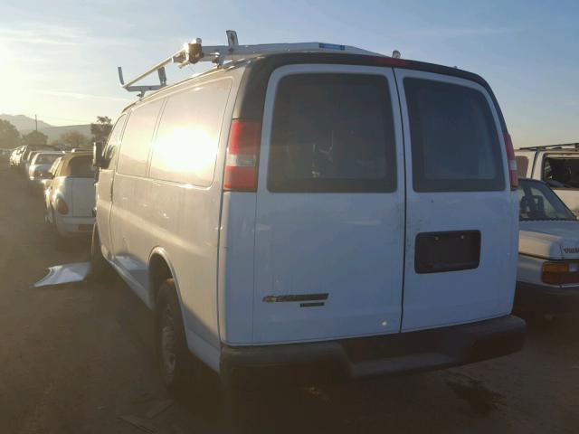 1GCWGAFF5G1318904 - 2016 CHEVROLET EXPRESS G2 WHITE photo 3