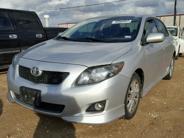 2T1BU4EE4AC455711 - 2010 TOYOTA COROLLA BA SILVER photo 2