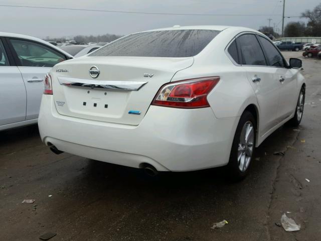 1N4AL3AP3DC131653 - 2013 NISSAN ALTIMA 2.5 WHITE photo 4