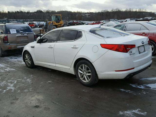 KNAGM4A76D5345982 - 2013 KIA OPTIMA LX WHITE photo 3