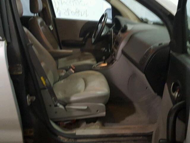 5GZCZ63495S822262 - 2005 SATURN VUE SILVER photo 5