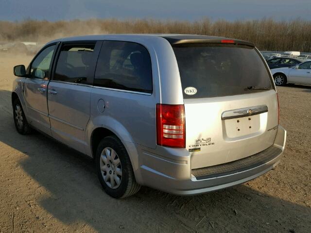 2A8HR44E29R526597 - 2009 CHRYSLER TOWN & COU SILVER photo 3