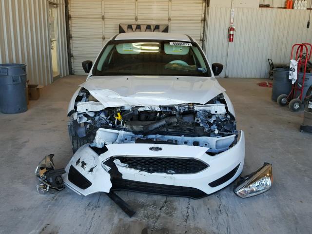 1FADP3E29GL301342 - 2016 FORD FOCUS S WHITE photo 9