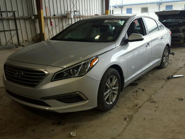 5NPE24AF9FH175045 - 2015 HYUNDAI SONATA SE SILVER photo 2