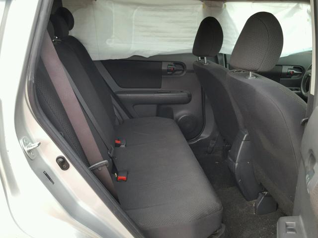 JTLKE50E181025339 - 2008 TOYOTA SCION XB 银色 照片 6