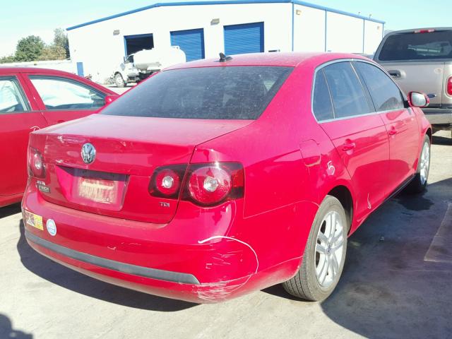 3VWRL7AJ9AM154149 - 2010 VOLKSWAGEN JETTA TDI RED photo 4