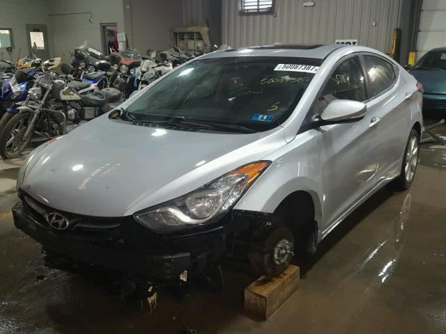 5NPDH4AE4DH212081 - 2013 HYUNDAI ELANTRA GL SILVER photo 2