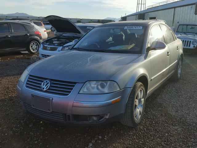 WVWAD63B95P050466 - 2005 VOLKSWAGEN PASSAT GLS GREEN photo 2