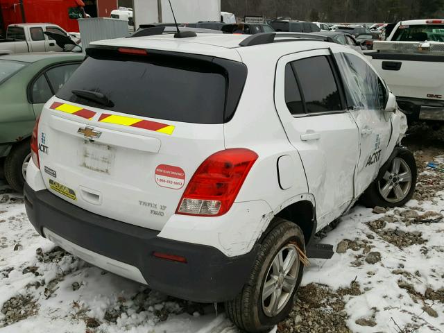 3GNCJRSB0FL253237 - 2015 CHEVROLET TRAX 1LT WHITE photo 4