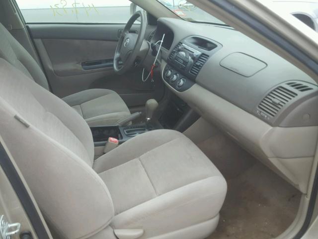 4T1BE30K16U164710 - 2006 TOYOTA CAMRY LE 金色 照片 5
