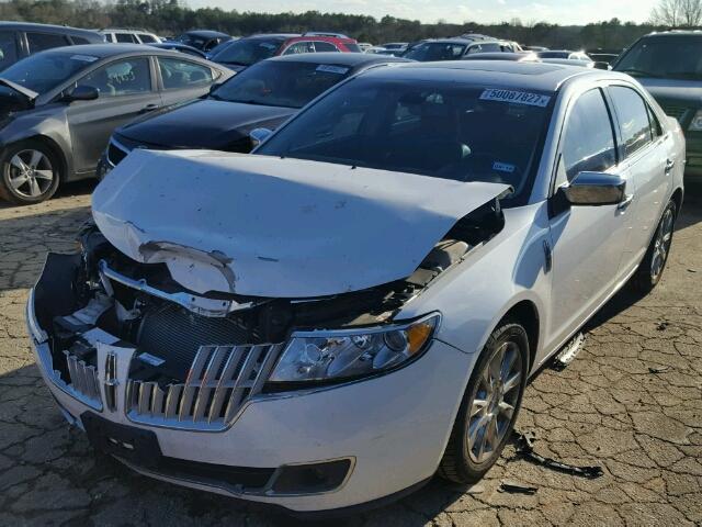 3LNHL2GC6BR756002 - 2011 LINCOLN MKZ WHITE photo 2