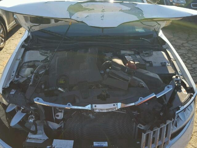 3LNHL2GC6BR756002 - 2011 LINCOLN MKZ Blanco foto 7