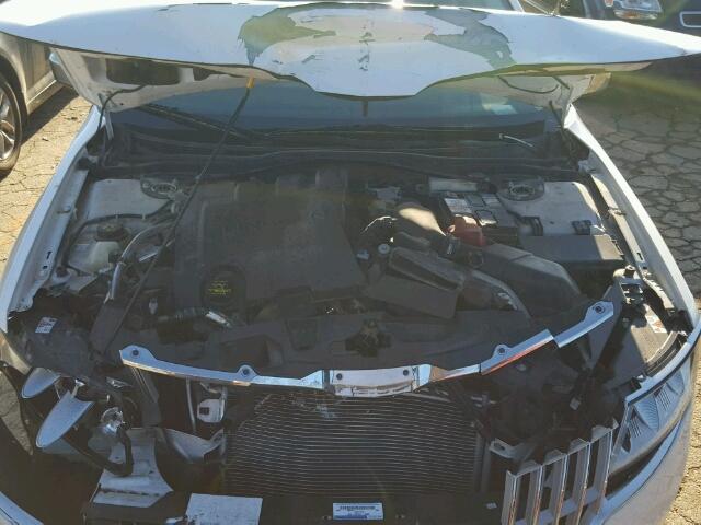 3LNHL2GC6BR756002 - 2011 LINCOLN MKZ WHITE photo 7