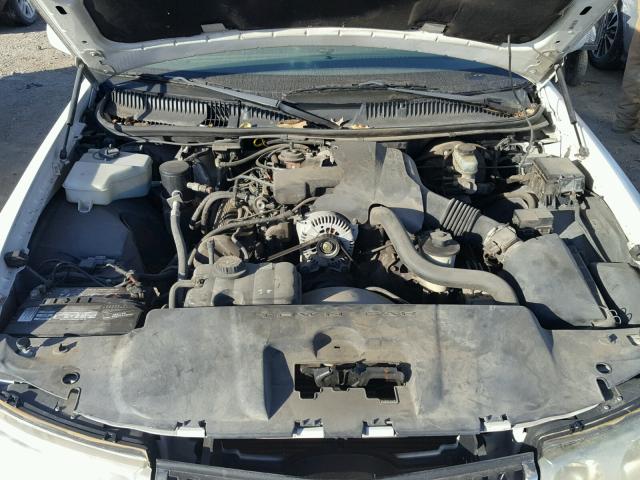1LNHM82W11Y621723 - 2001 LINCOLN TOWN CAR S WHITE photo 7