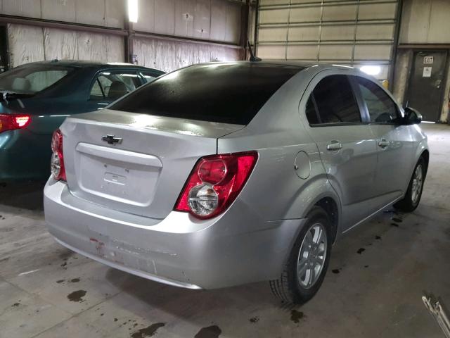 1G1JB5SH2C4170591 - 2012 CHEVROLET SONIC LS 银色 照片 4