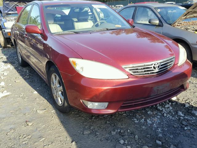 JTDBE30K950313522 - 2005 TOYOTA CAMRY LE RED photo 1