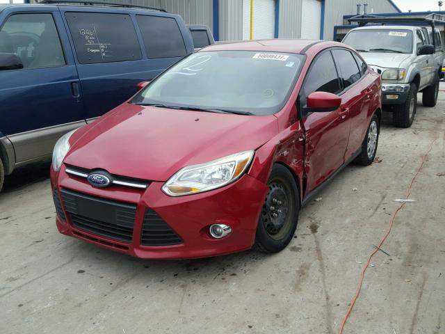 1FAHP3F26CL153709 - 2012 FORD FOCUS SE RED photo 2